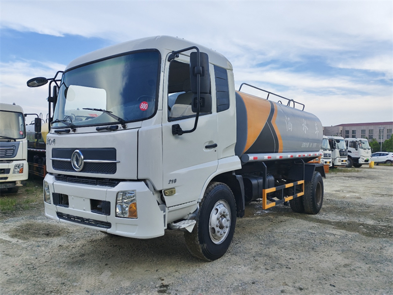 沒(méi)有手續(xù)12方灑水車(chē)低價(jià)處理，所有功能正常